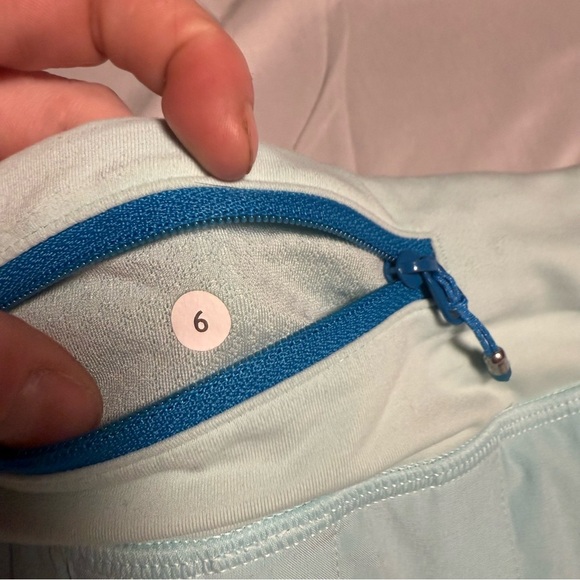 Lululemon Run: Pace Setter Skirt in Aquamarine, size 6 - Picture 6 of 9
